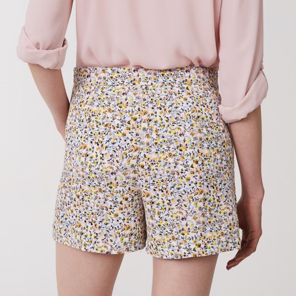 NWT LOFT Inked Floral Print Pleated Shorts 00 - Picture 4 of 5